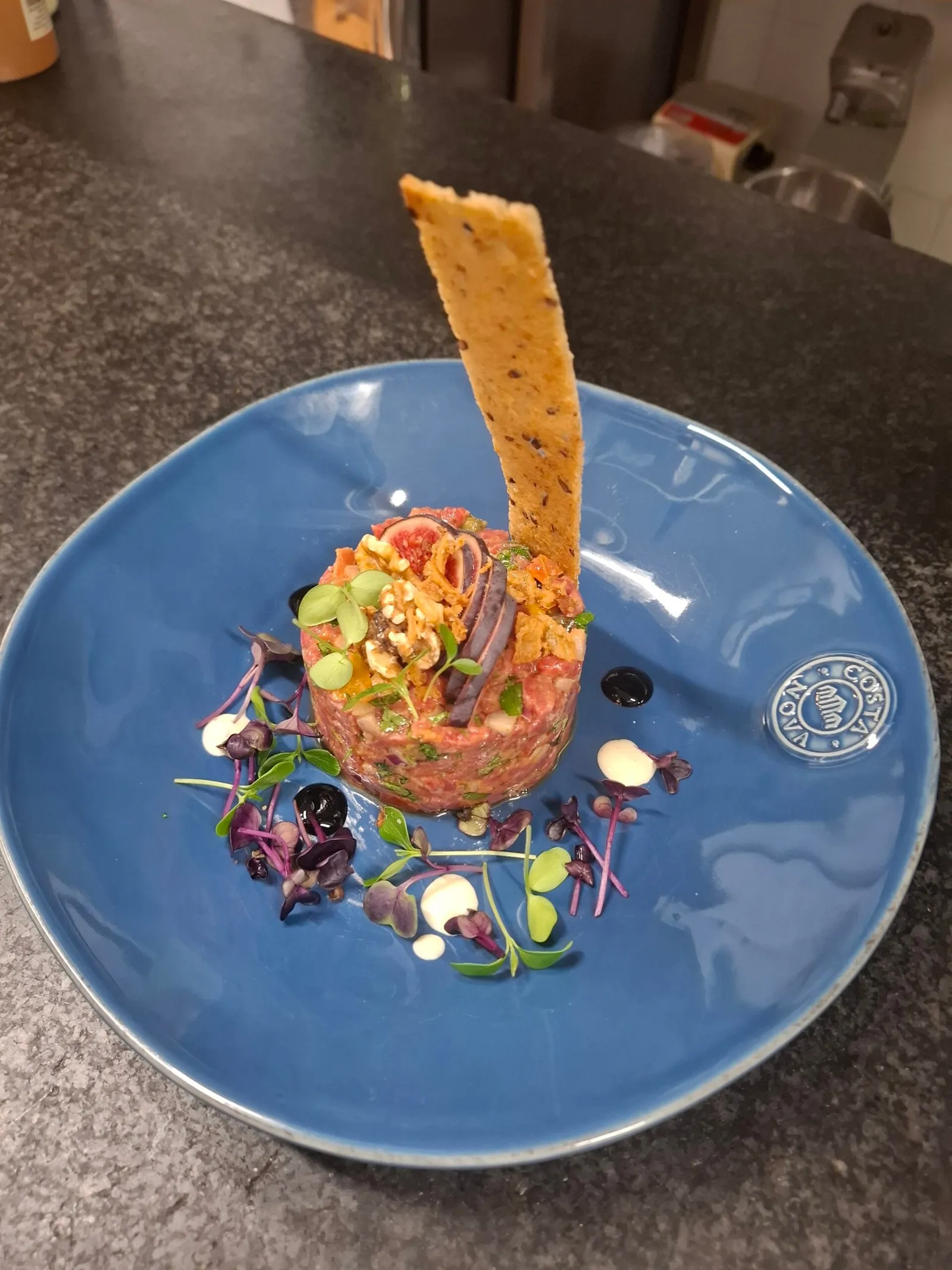 Plat et présentation traiteur par Valdi — photo 36